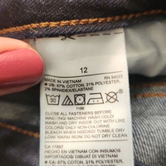 Old Navy Women's Dark Wash Kicker Bootcut Mid-Rise Jeans Size 12 - Picture 7 of 7
